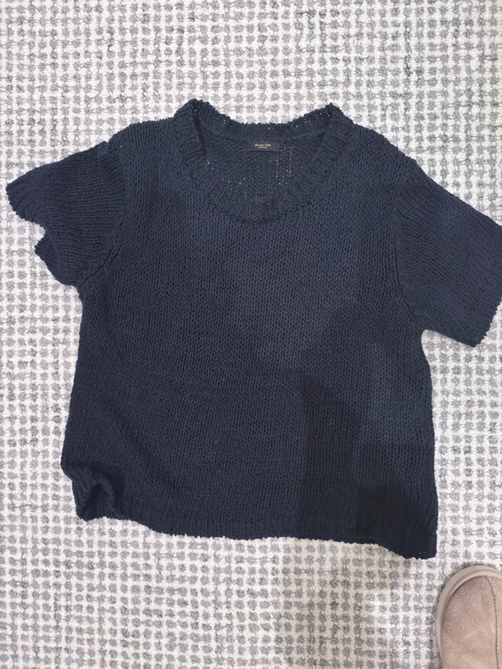 Textured Short Sleeve Knit Top in Navy